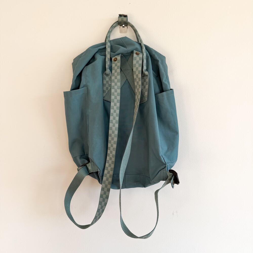 Fjällräven Kanken 13" Zip Around Logo Pockets City Backpack Green - Picture 2 of 6